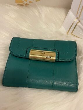 Vintage Coach Kristin Leather Trifold Compact Wallet in a teal/marine blue
